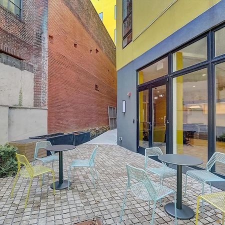 Frontdesk The Glenwood Apts Brewerytown Philadelphia Apartment Exterior photo